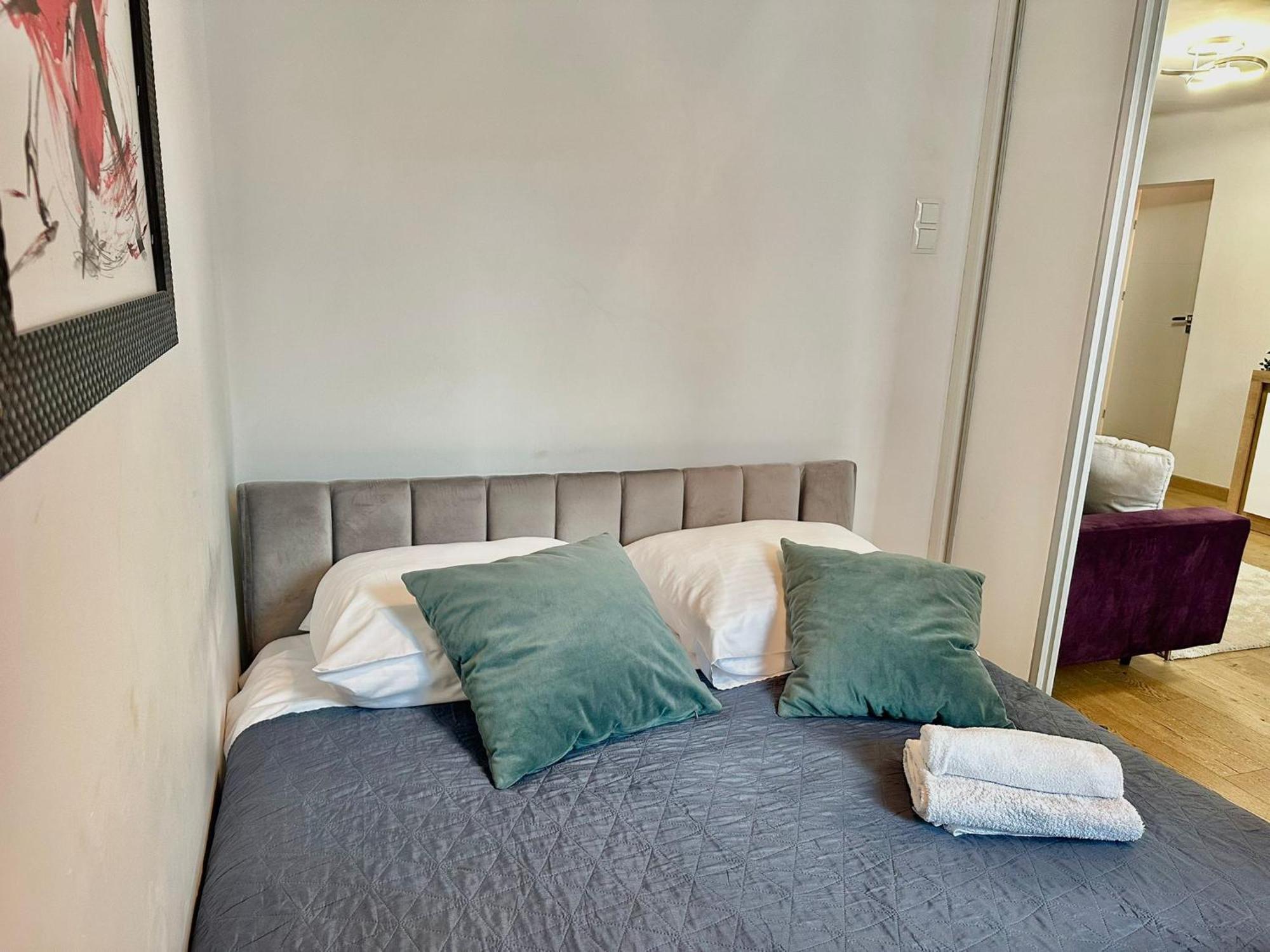 Chmielna 106 - Free Parking - Duzy Balkon Apartment Варшава Екстериор снимка